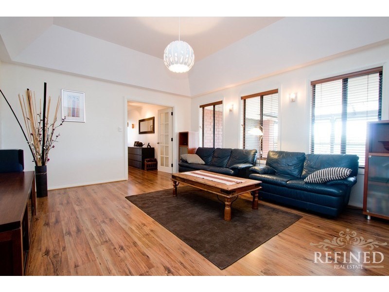 25 Vennachar Drive, Hallett Cove SA 5158