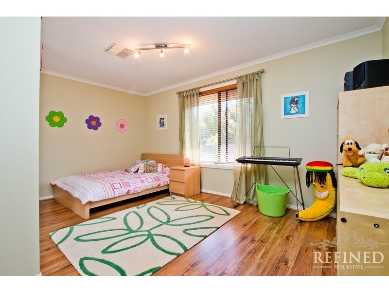 25 Vennachar Drive, Hallett Cove SA 5158