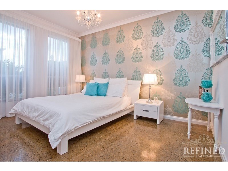 25 Antigua Grove, West Lakes SA 5021