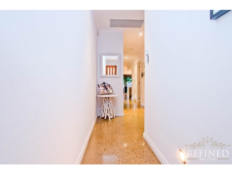 25 Antigua Grove, West Lakes SA 5021