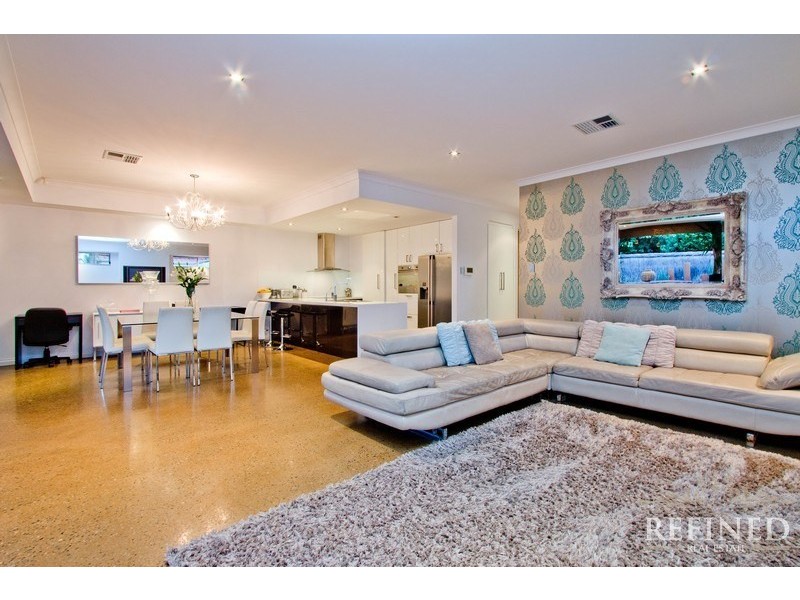 25 Antigua Grove, West Lakes SA 5021