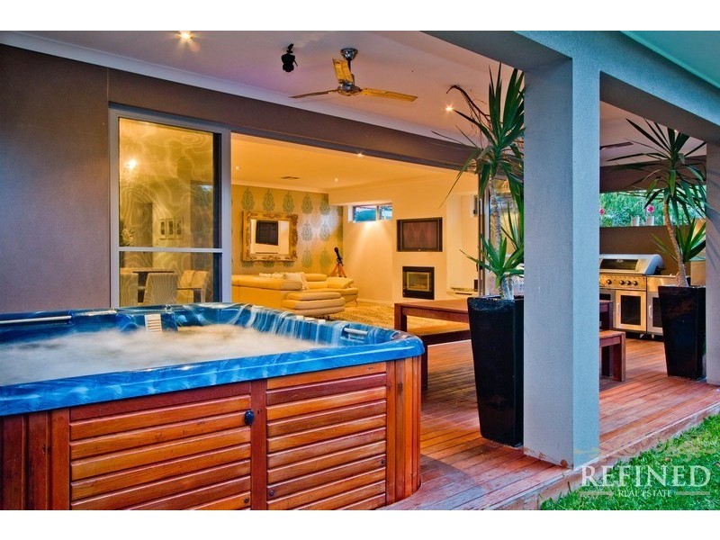 25 Antigua Grove, West Lakes SA 5021