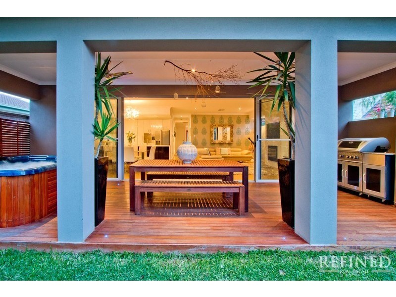 25 Antigua Grove, West Lakes SA 5021