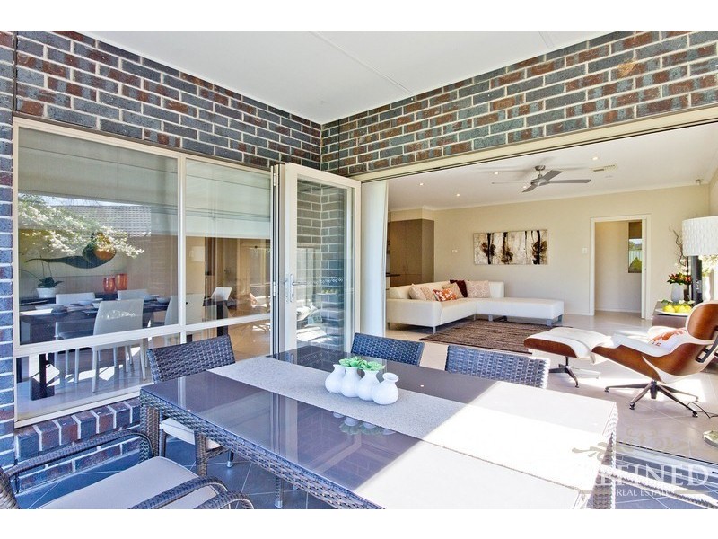 36 Adeline Street, Mawson Lakes SA 5095