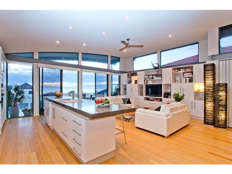 7 Marine Avenue, Hallett Cove SA 5158