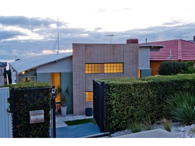 7 Marine Avenue, Hallett Cove SA 5158