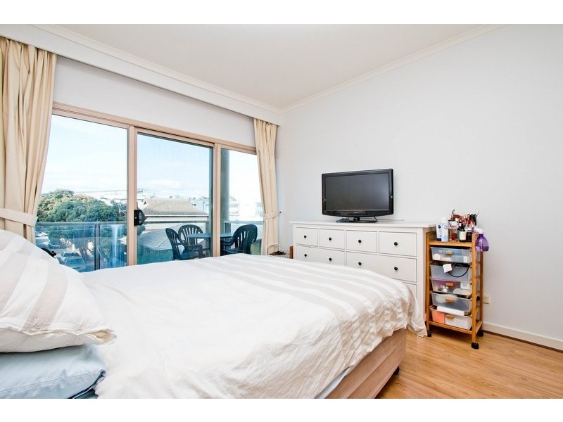 8/5 South Esplanade, Glenelg SA 5045