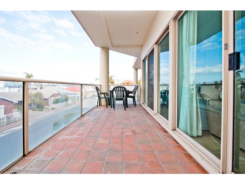8/5 South Esplanade, Glenelg SA 5045