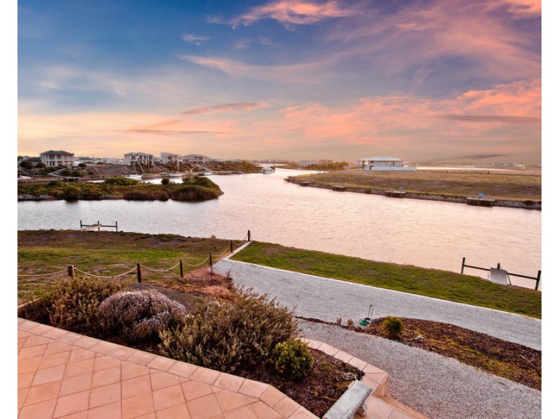 117 Blanche Parade, Hindmarsh Island SA 5214