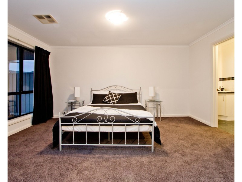 117 Blanche Parade, Hindmarsh Island SA 5214