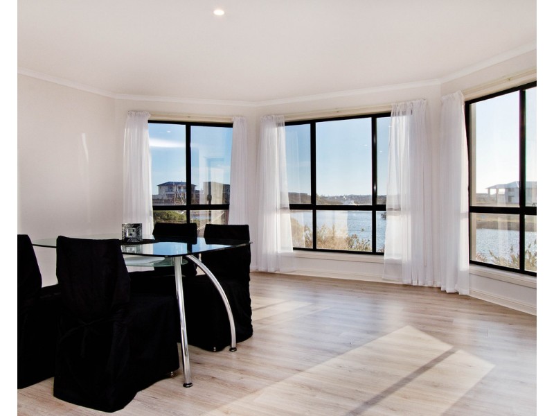 117 Blanche Parade, Hindmarsh Island SA 5214