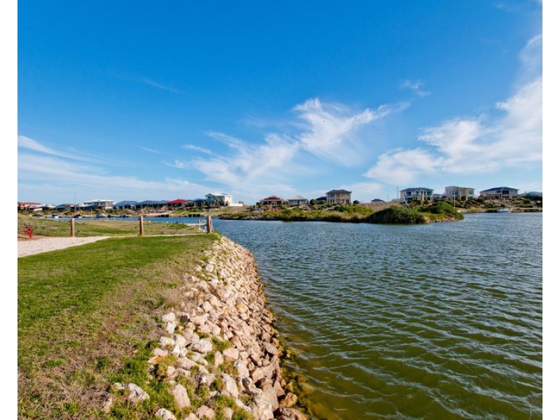 117 Blanche Parade, Hindmarsh Island SA 5214