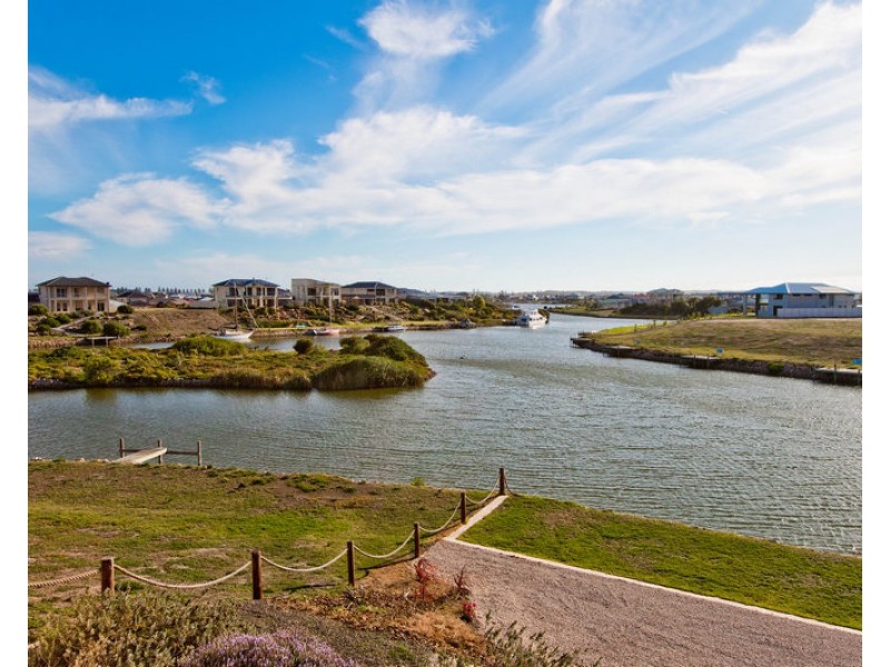 117 Blanche Parade, Hindmarsh Island SA 5214