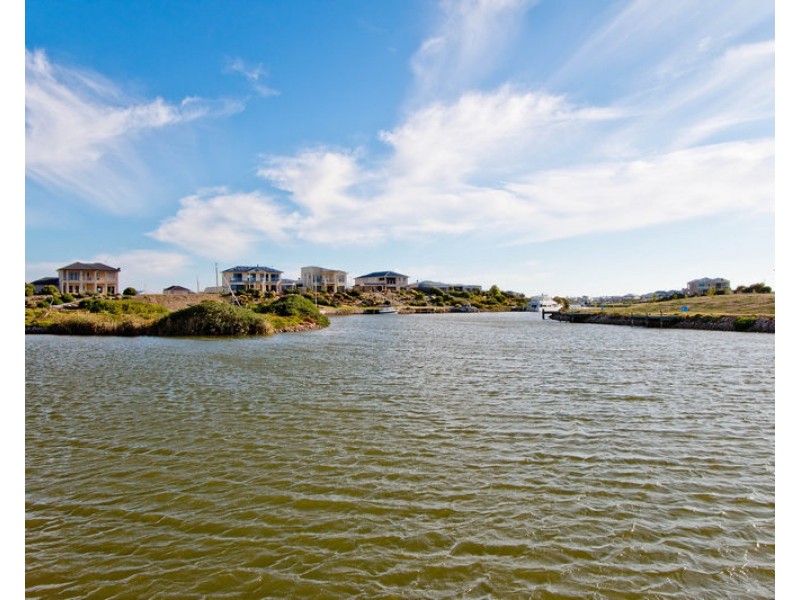 117 Blanche Parade, Hindmarsh Island SA 5214