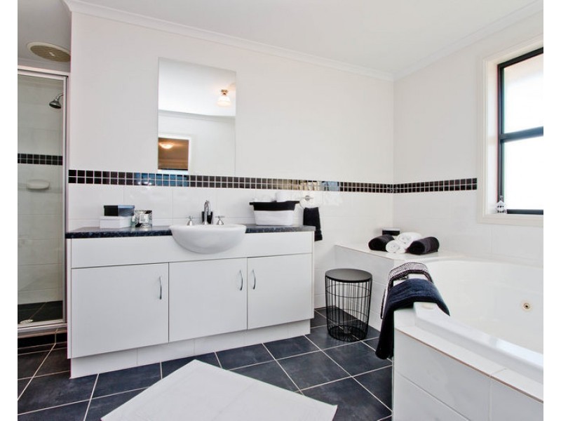 117 Blanche Parade, Hindmarsh Island SA 5214