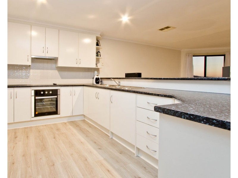 117 Blanche Parade, Hindmarsh Island SA 5214