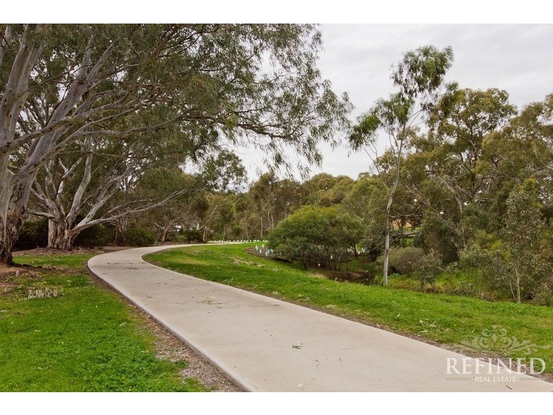 18 Edinburgh Road, Modbury SA 5092