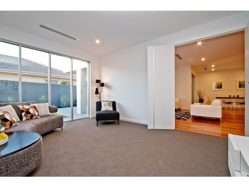 21 Hobart Road, Henley Beach South SA 5022