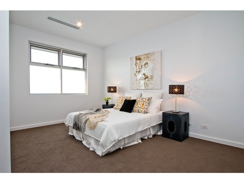 21 Hobart Road, Henley Beach South SA 5022