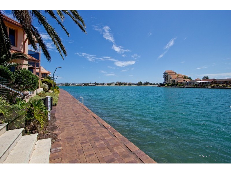 65/155 Brebner Drive, West Lakes SA 5021