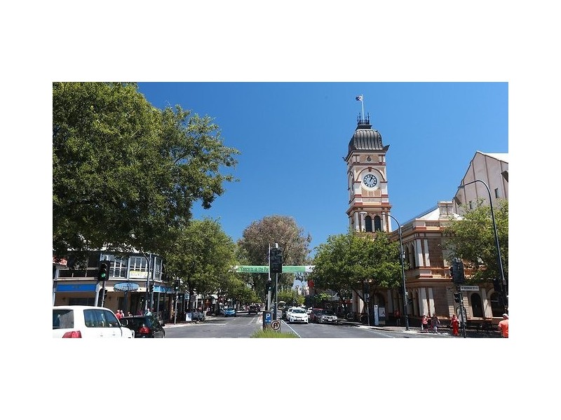 10 & 10a Leonore Avenue, Kensington Gardens SA 5068