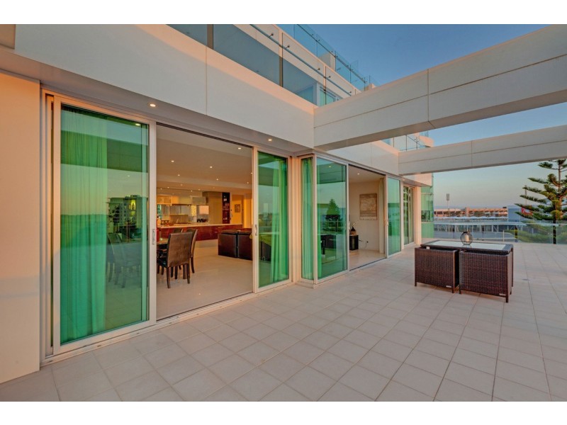 37/155 Brebner Drive, West Lakes SA 5021