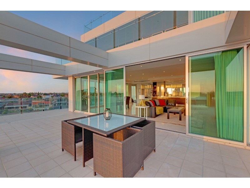 37/155 Brebner Drive, West Lakes SA 5021