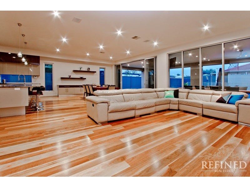 15 Acacia Avenue, Campbelltown SA 5074