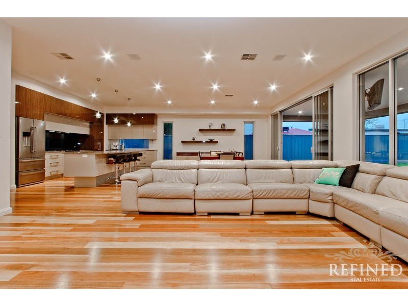 15 Acacia Avenue, Campbelltown SA 5074