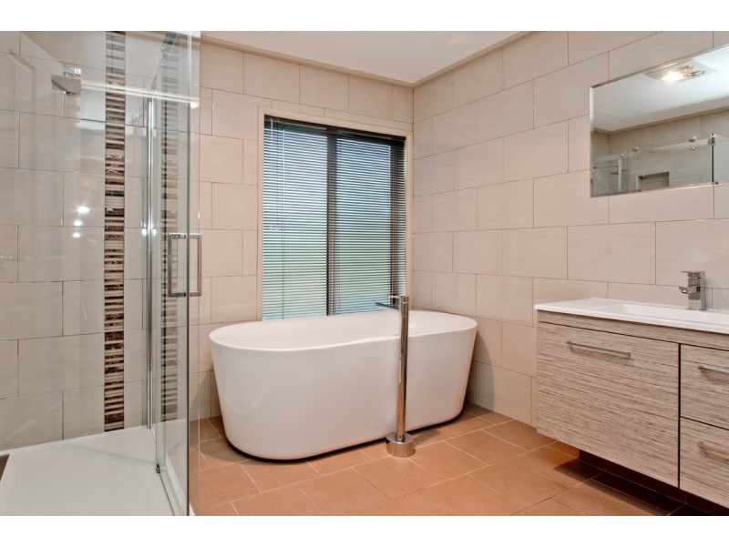 7 Malcolm Road, Flagstaff Hill SA 5159