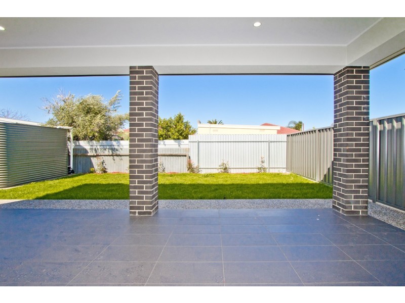 143 Trimmer Parade, Seaton SA 5023