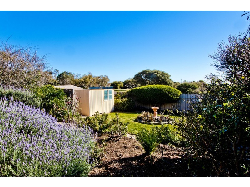 7 Corbyn Court, Moana SA 5169