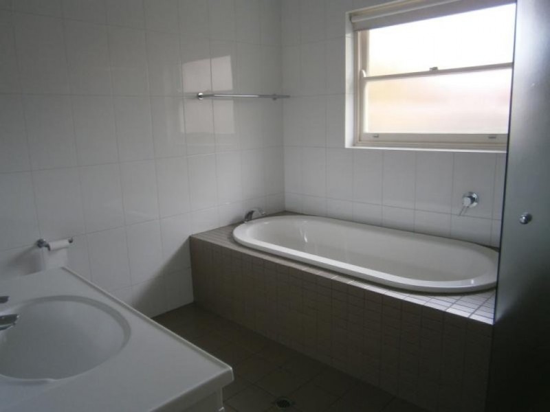 10 Moorcroft Court, Burnside SA 5066