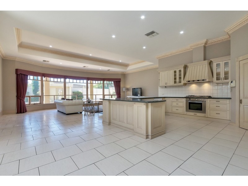 7A Maturin Road, Glenelg SA 5045