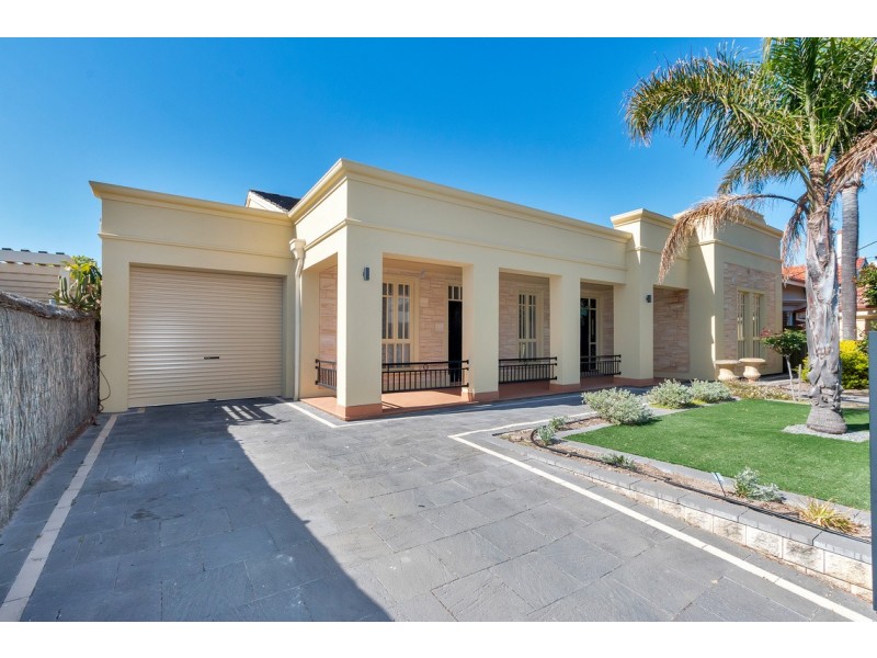 7A Maturin Road, Glenelg SA 5045