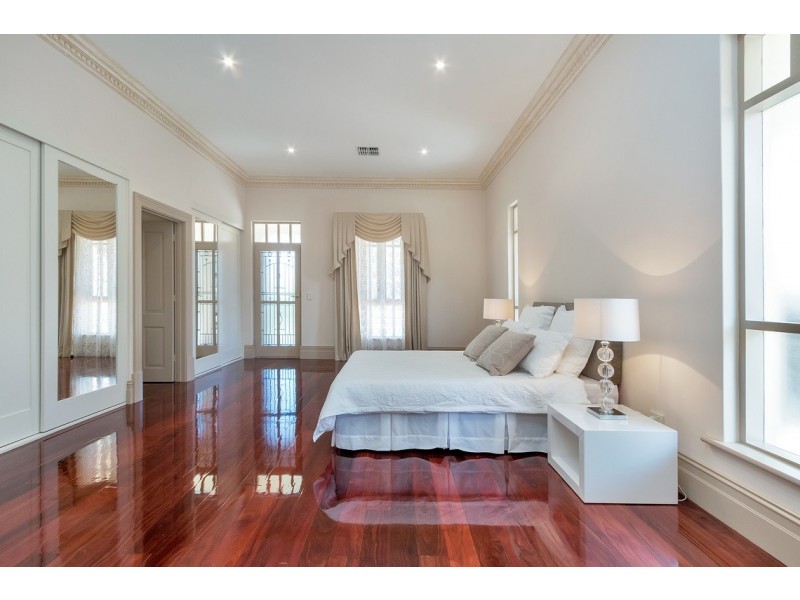 7A Maturin Road, Glenelg SA 5045