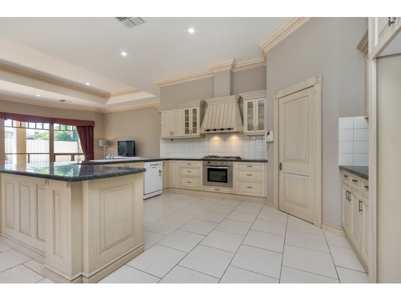 7A Maturin Road, Glenelg SA 5045