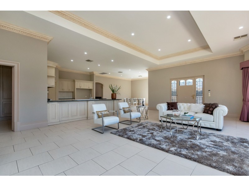 7A Maturin Road, Glenelg SA 5045