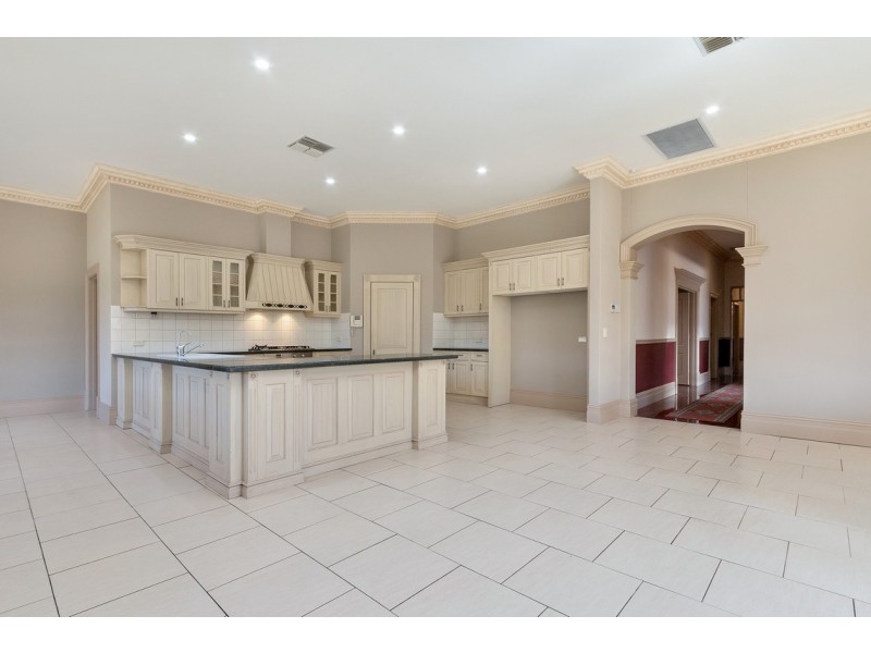 7A Maturin Road, Glenelg SA 5045