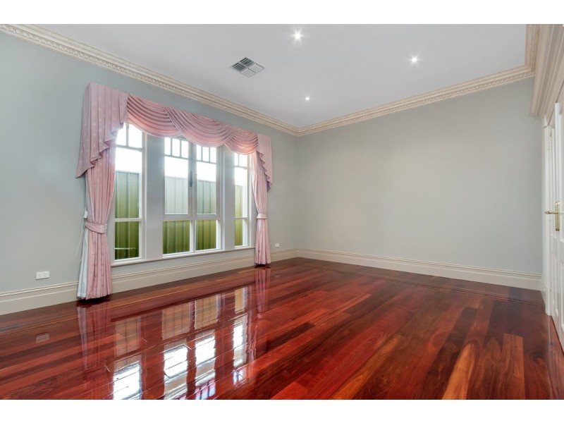 7A Maturin Road, Glenelg SA 5045