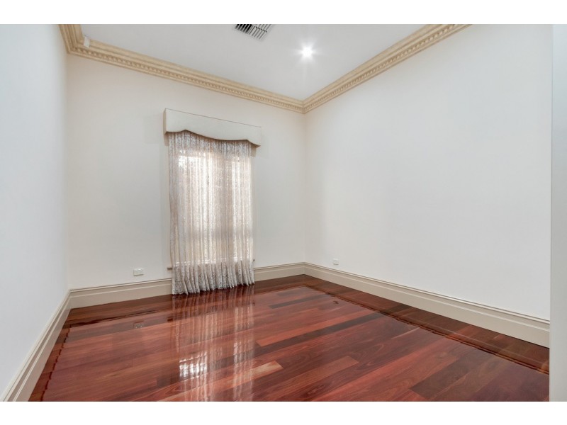 7A Maturin Road, Glenelg SA 5045