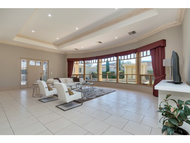 7A Maturin Road, Glenelg SA 5045