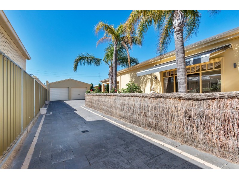 7A Maturin Road, Glenelg SA 5045