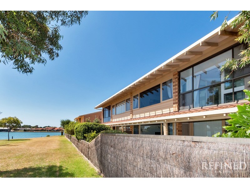 4/82 Military Road, Tennyson SA 5022