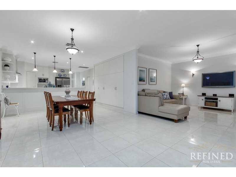 2A College Avenue, Valley View SA 5093