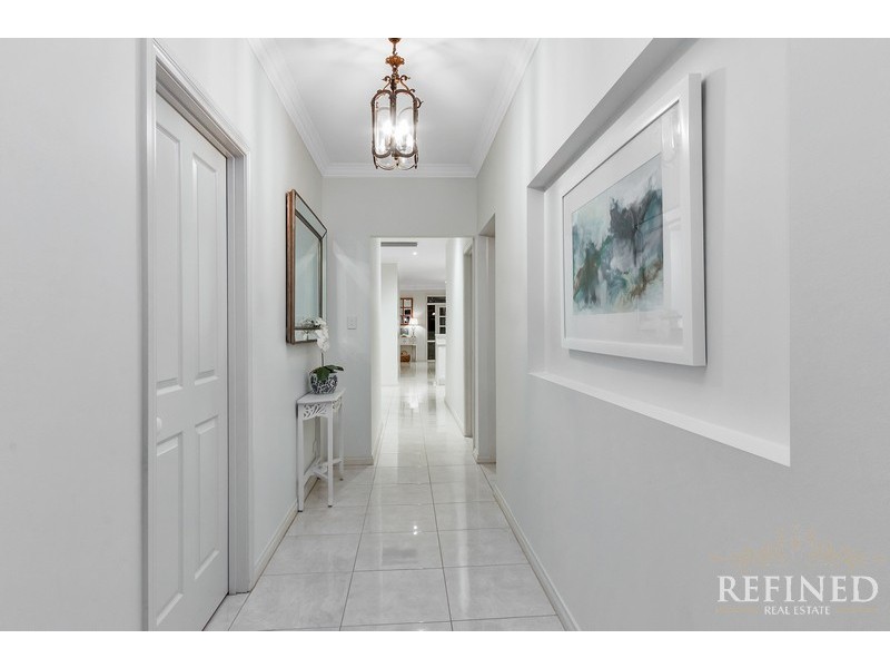 2A College Avenue, Valley View SA 5093