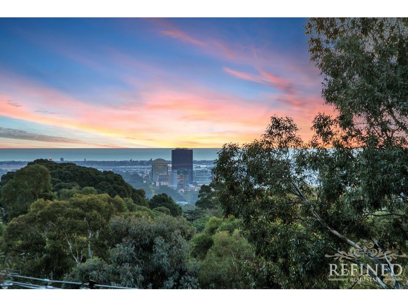 10 Myrtlebank Terrace, Stonyfell SA 5066