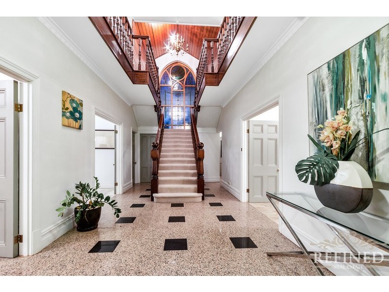 10 Myrtlebank Terrace, Stonyfell SA 5066