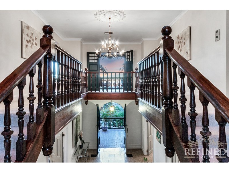 10 Myrtlebank Terrace, Stonyfell SA 5066