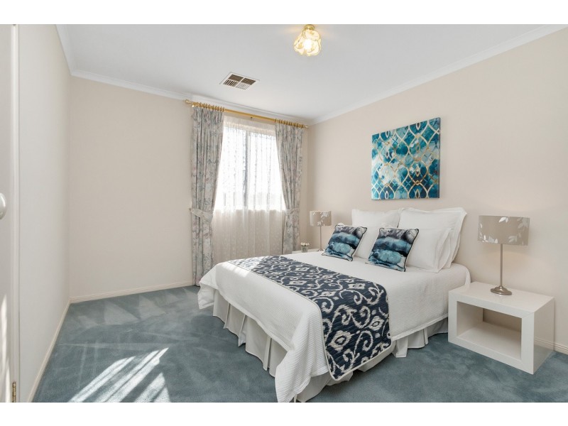 24 Stanford Avenue, Novar Gardens SA 5040